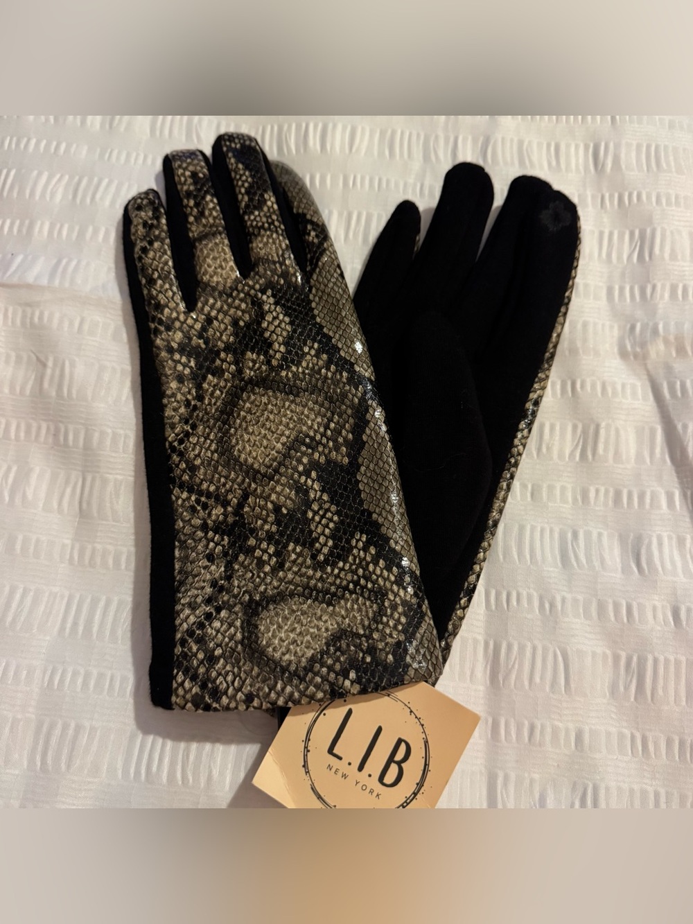 NWT L.I.B. New York Snakeskin Print Smart Touch Gloves OSFM
